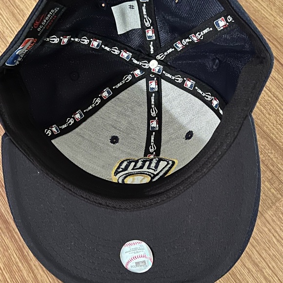 Milwaukee Brewers Hat - Picture 3 of 4